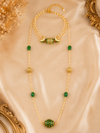 Wander In Green Necklace
