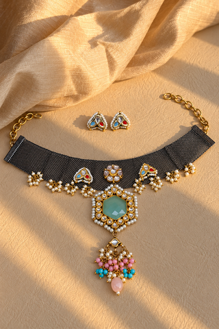 Rang Barse Kundan Choker