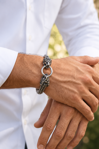 Dragon Hold Bracelet