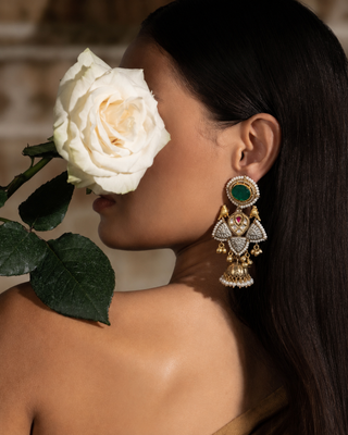 Konkana Sen In Mehfil Maker Earrings