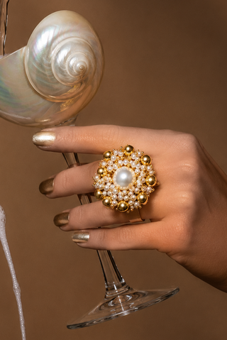 Pearl, Actually Ring
