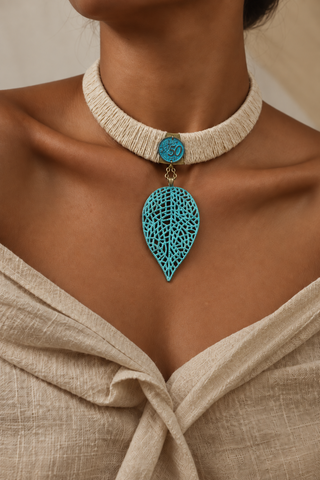 Leaf It To Teal Necklace