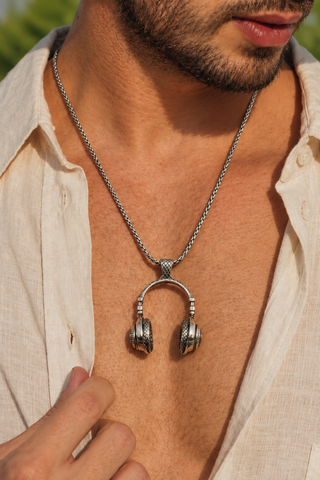 The Sound Check Necklace