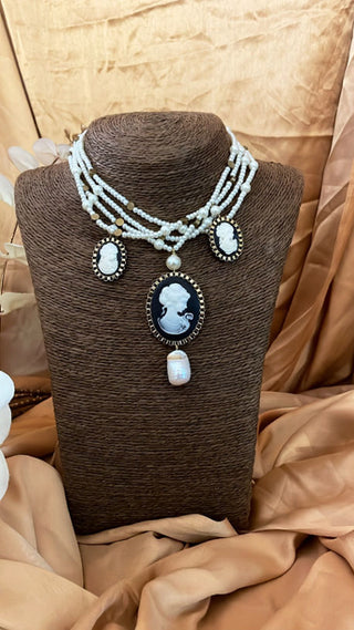 Duchess Diaries Necklace