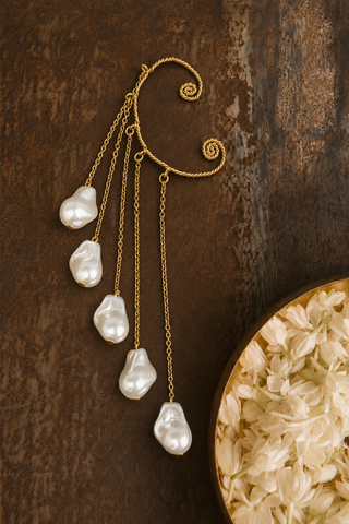 Chandelier Pearl Earcuff