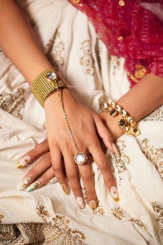 Gold Mesh Kundan Haathpaan (RJMHP167) image 2