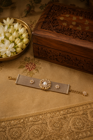 Golden Bloom Mesh Bracelet