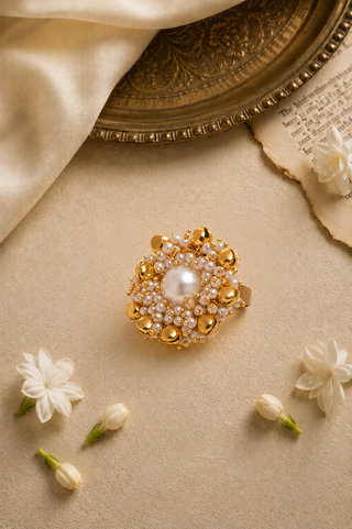 Pearl, Actually Ring