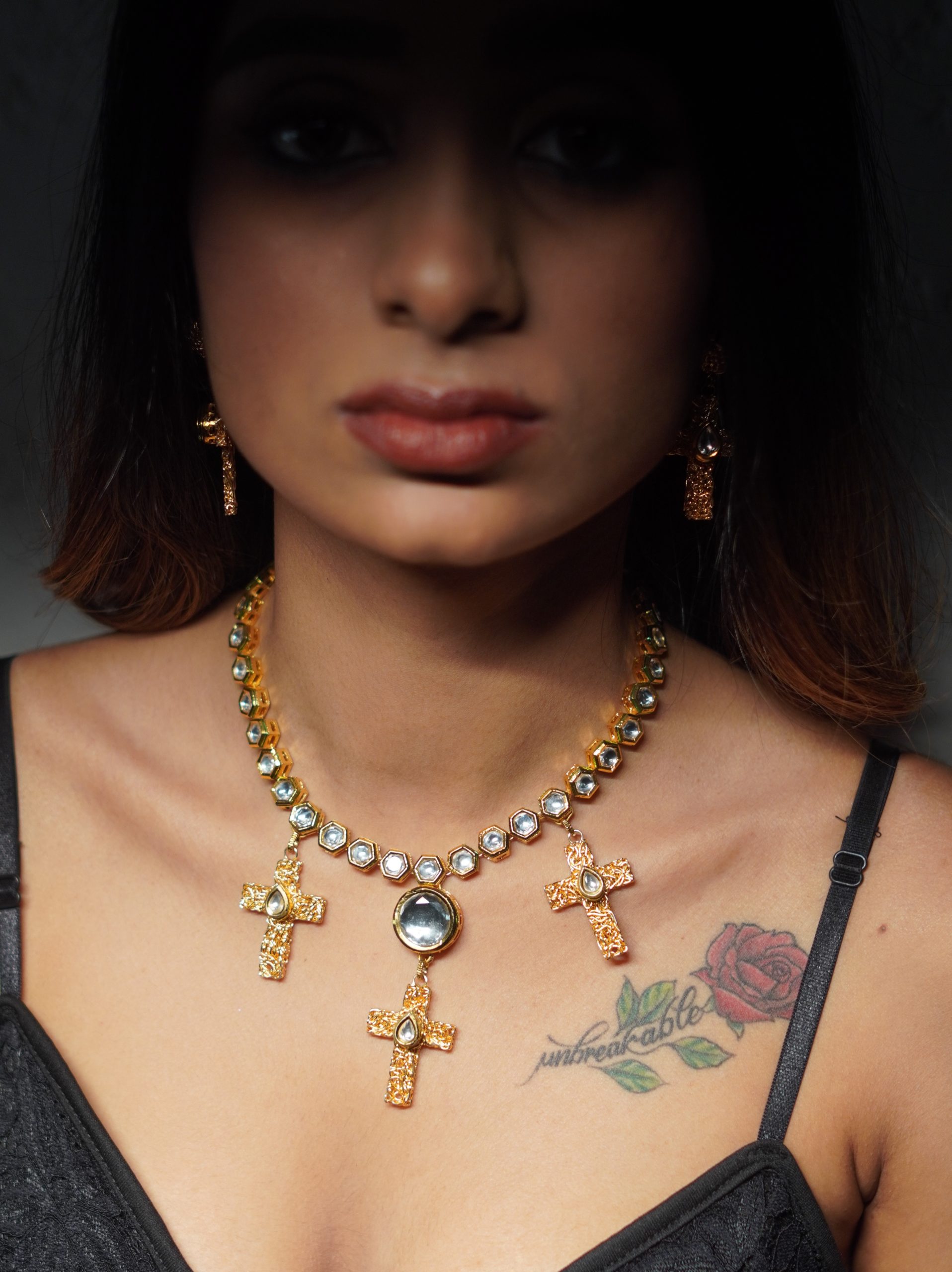 Cross And Kundan Modern Dulhan Choker (RJN2198) - Image 3
